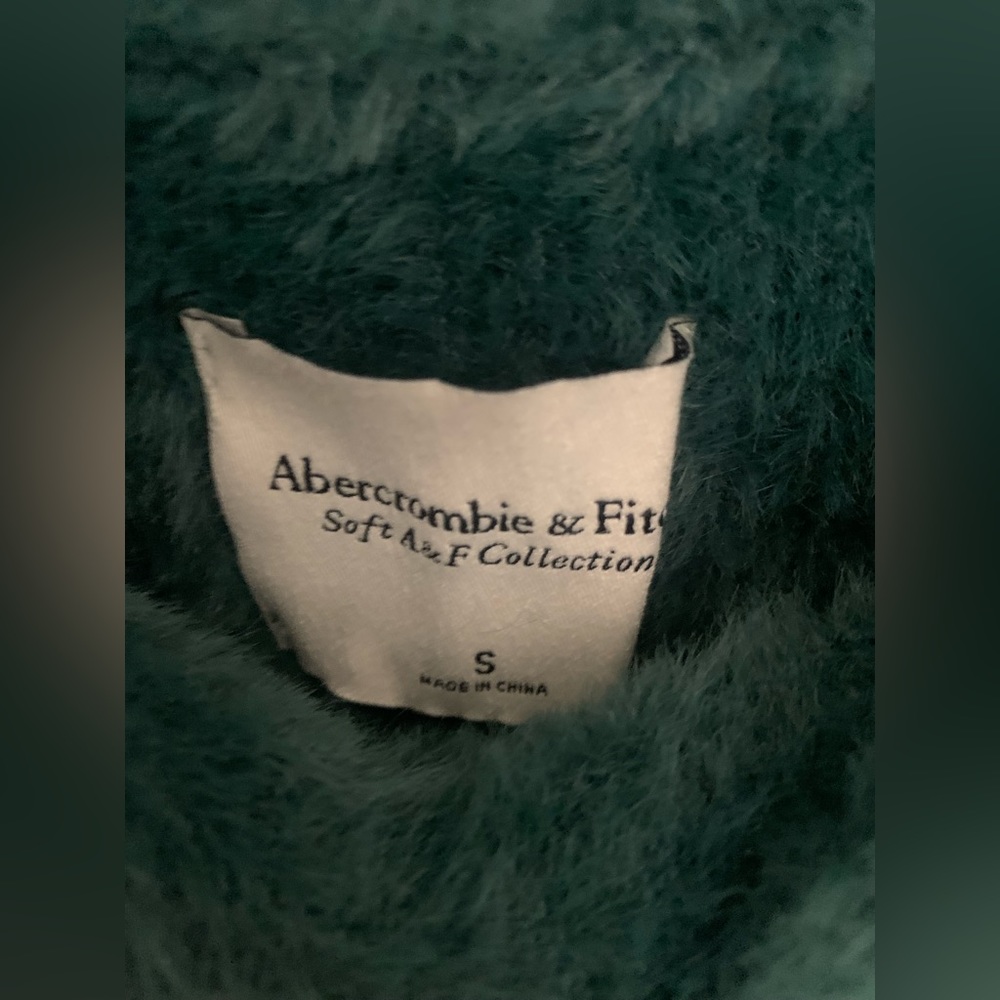 NWT Abercrombie & Fitch sweater - Picture 5 of 6